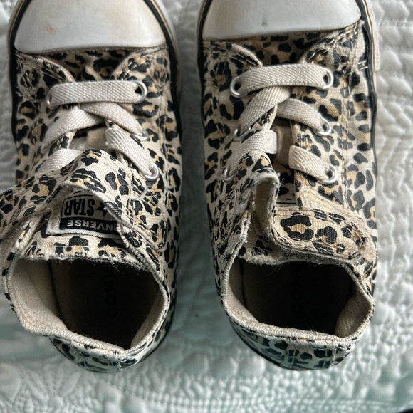 Toddler Girls Shoe Bundle- Size 8 Converse, Keen - Picture 5 of 8